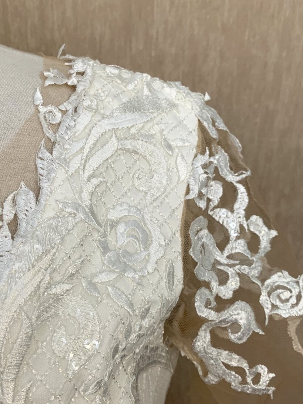 Jana Ann Couture White Lace Bustier Top with Illusion sleeves | Size 16 - Picture 7 of 11